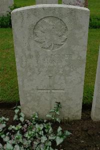 Etaples Military Cemetery - Money, Harry
